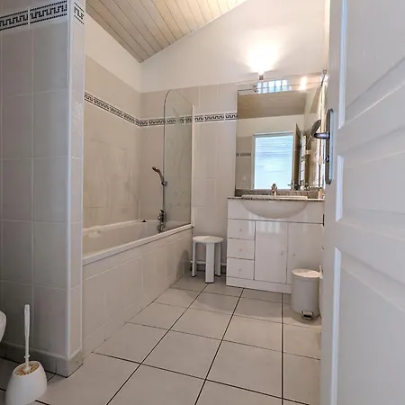Duplex T3 Lumineux A Avec Balcon, Parking, Wi-fi A 5 Min De La Et Des Commerces - Fr-1-420-140 * Arcachon